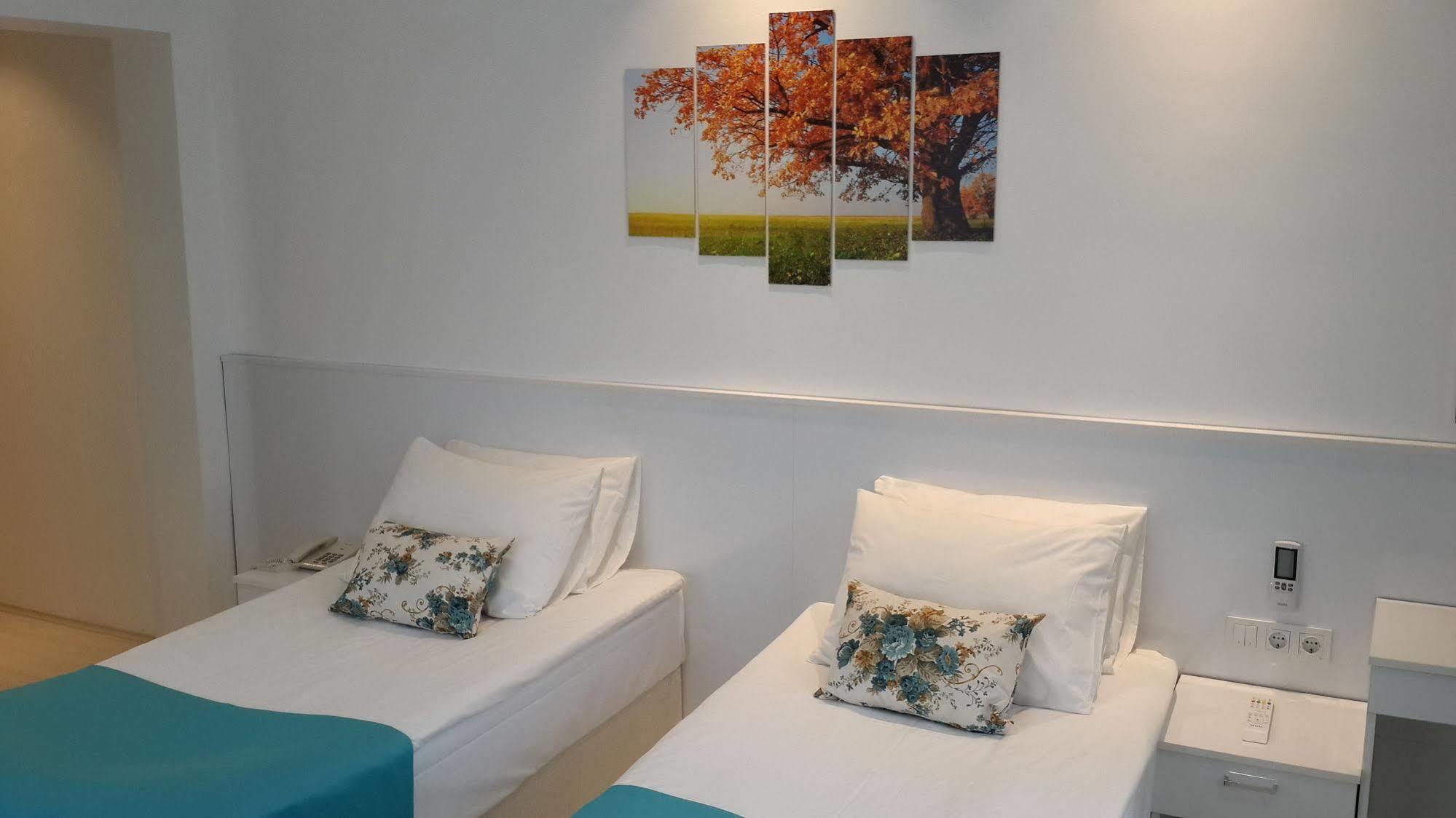 Payidar Hotel Istanboel Buitenkant foto